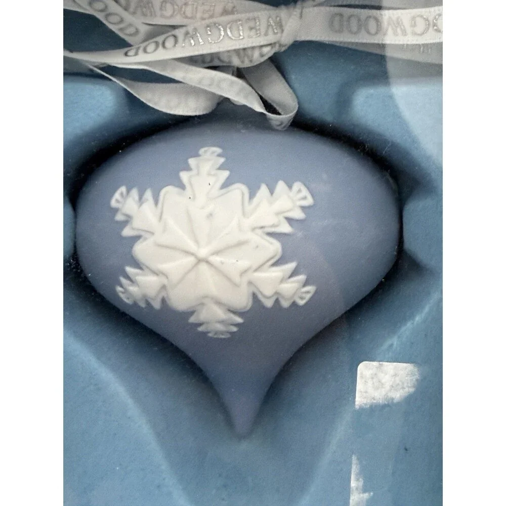 Wedgwood Jasperware Blue/White Teardrop Snowflake Christmas Ornament Boxed